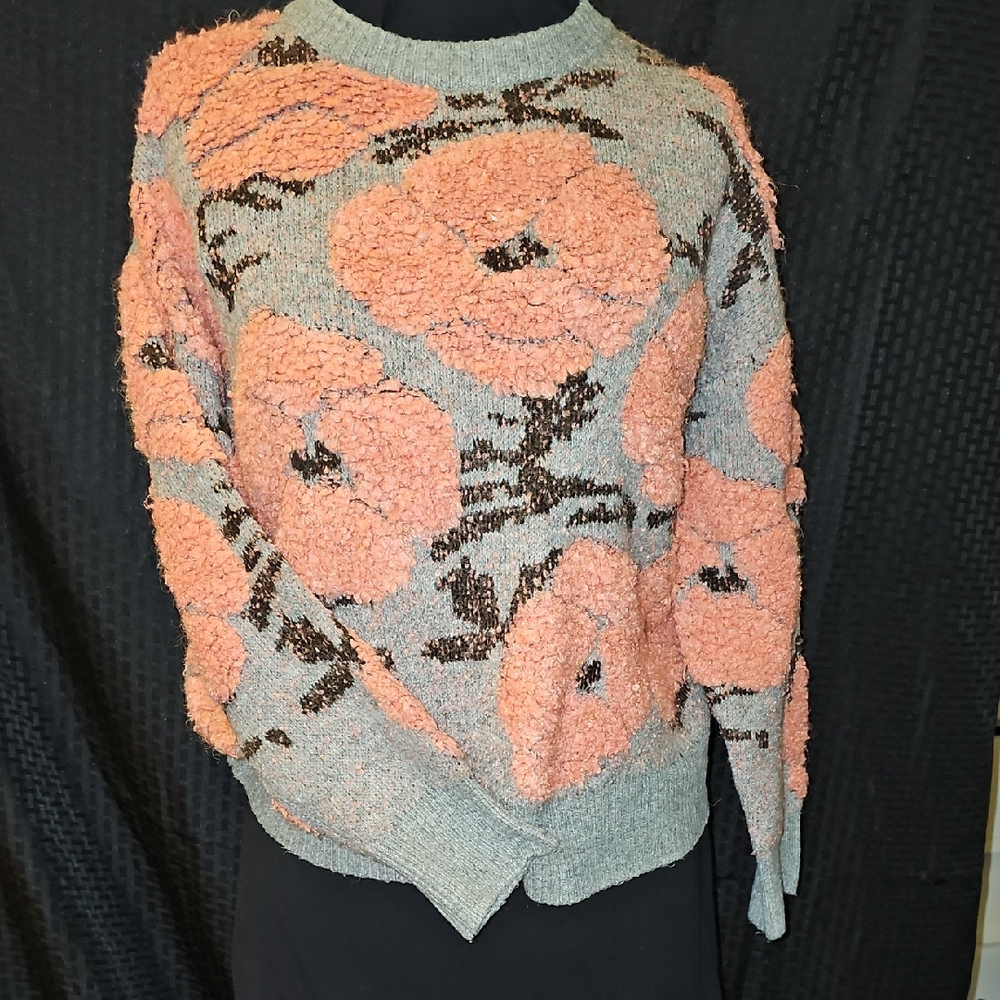 Chic Floral Knit Sweater - Peach and Gray